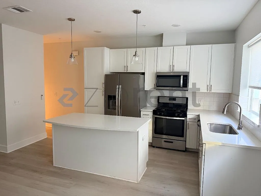 1 bed, 1.5 bath, 1063 sqft, $2,850 — Photo 2