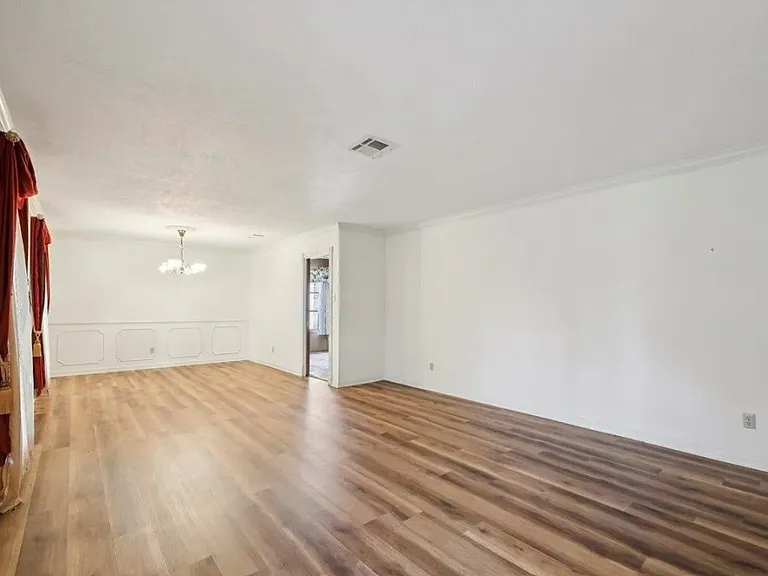 5710 Glasgow Ln — Photo 36
