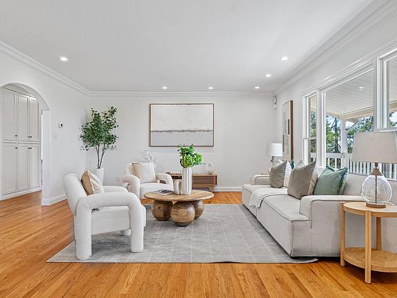 3rd image of 2025 Braemar Rd