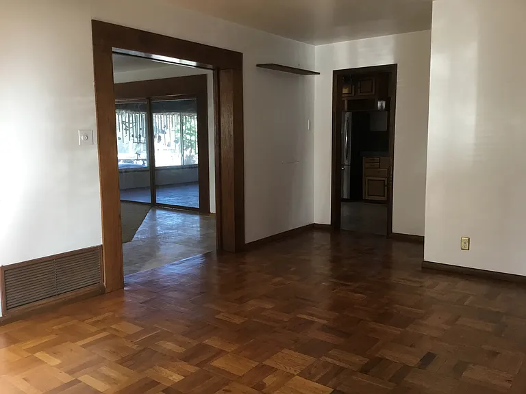 1105 Bonilla Dr — Photo 21