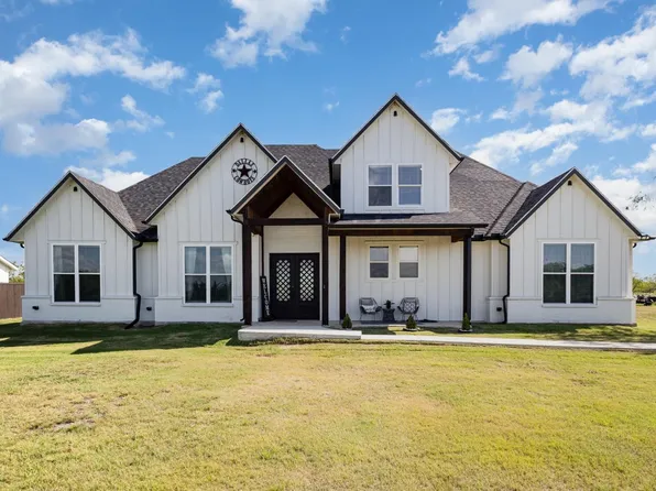 601 Gin Rd, Ennis, TX 75119