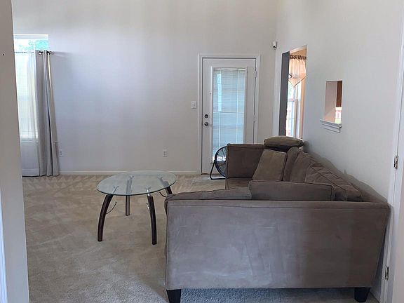 5th image of 349 Sunnyside Ln