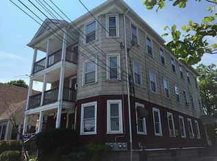 31 Whittier Rd, Pawtucket, RI 02861