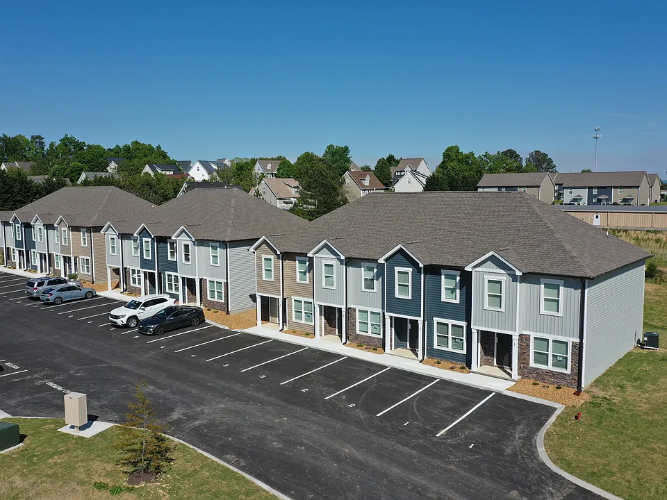 2205 Shady Ln NE #1