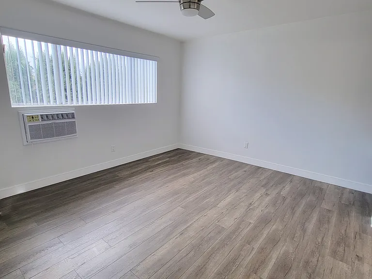 5914 Buffalo Avenue, Van Nuys, CA 91401 — Photo 8