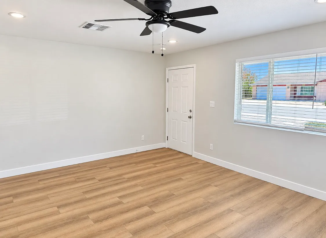 3 bed, 1224 sqft, $2,595 — Photo 3