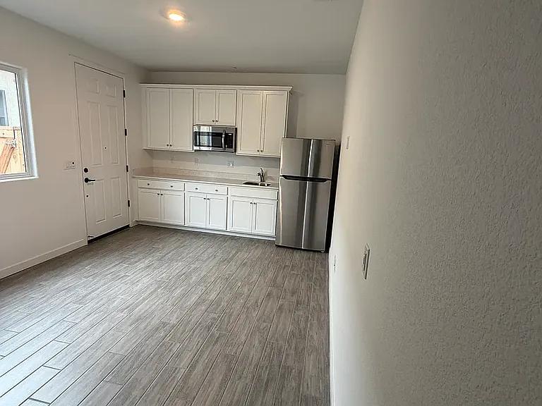 1715 Sandoval Dr — Photo 23