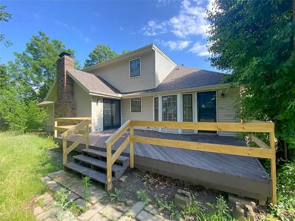 9048 E 51st Ter, Kansas City, MO 64133