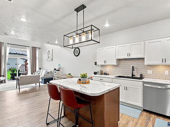 4th image of 2310 E Copalis Pl