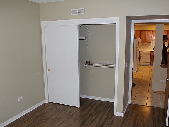 4th image of 5000 Warren St #205