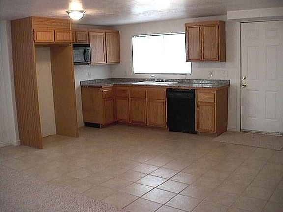 Downstairs kitchen