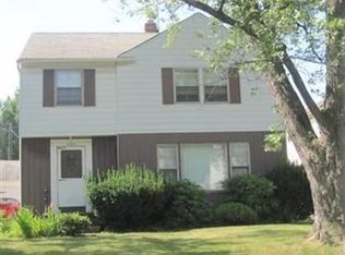 3702 Shannon Rd, Cleveland Heights, OH 44118