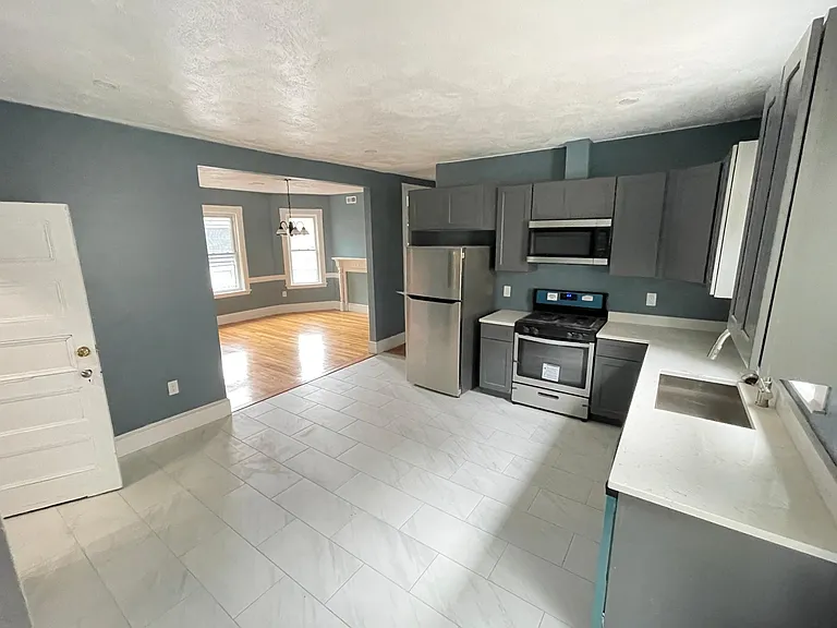 17 Gaylord St #3 — Photo 1
