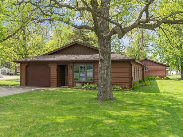 605 Chinook Ave SW, Avon, MN 56310