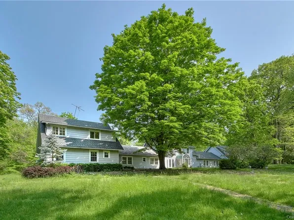 53 College Hill Rd, Montrose, NY 10548