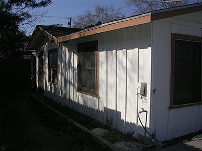 2nd image of 921 E Cortland Ave