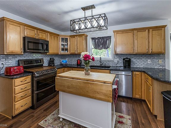 2nd image of 463 Wordsworth Ct