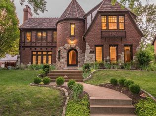 7457 Cromwell Dr, Saint Louis, MO