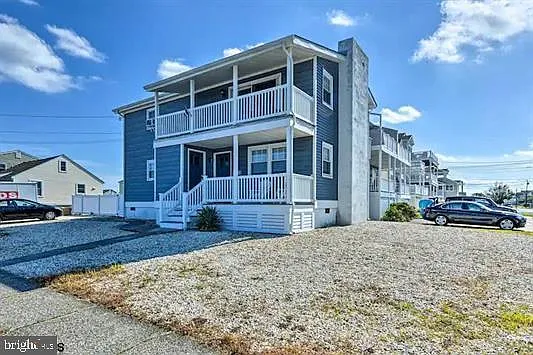 2 bed, 1.0 bath, 1708 sqft, $2,500 — Photo 3