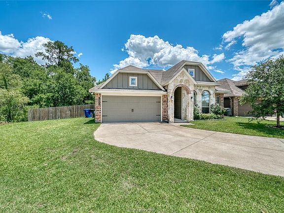 3rd image of 87 Mary Lake Ct