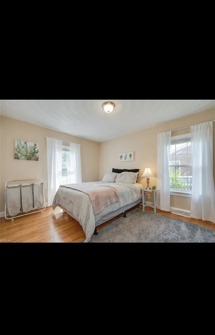 4 bed, 2.0 bath, 1521 sqft, $2,500 — Photo 2