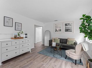 4255 Wee St, Mount Dora, FL 32757