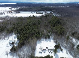 83 Hyde Road, Grand Isle, VT 05458