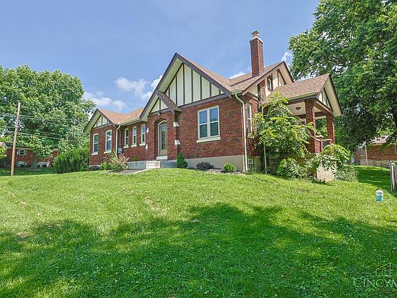 2nd image of 3247 Autumn Ln