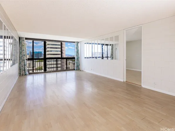 1420 Victoria St APT 1602, Honolulu, HI 96822