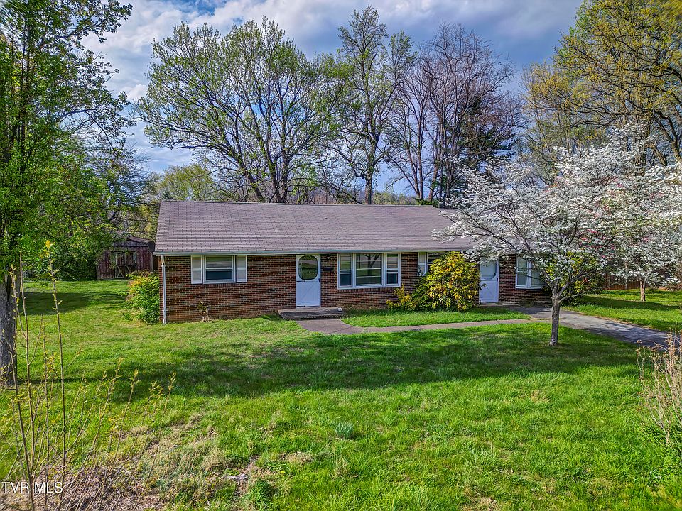 1st image of 1302 Oxford Pl