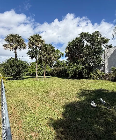 965 39th Ct — Photo 31