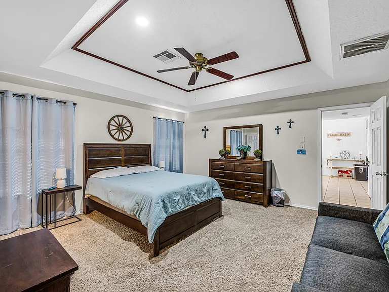 706 NW Micklegate Blvd — Photo 13