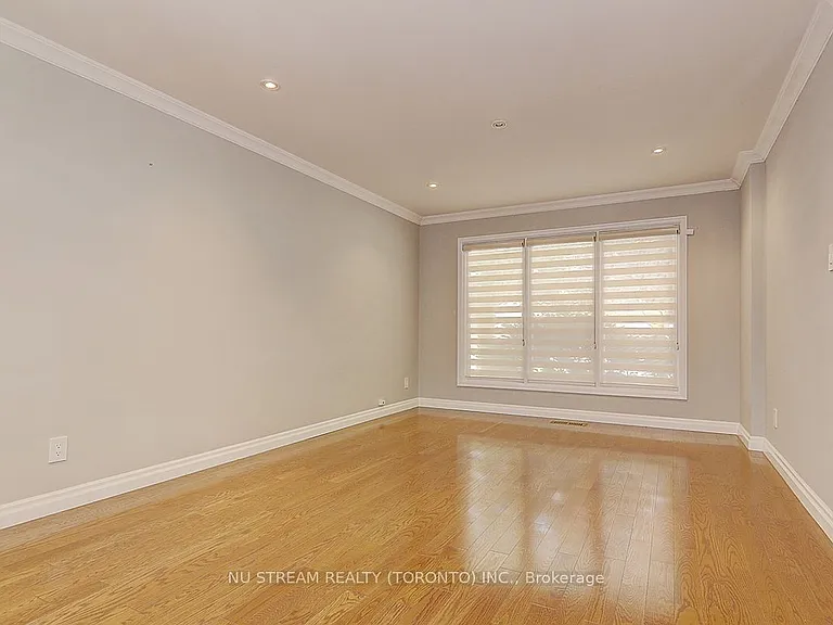 47 Hemingway Cres — Photo 7