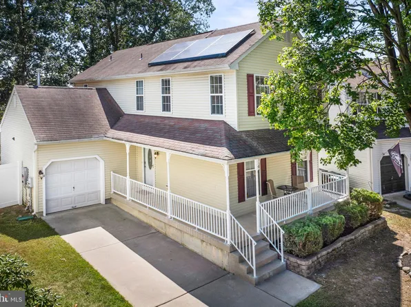 4 Bromley Ct, Atco, NJ 08004