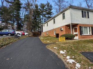 601 Mallard Rd APT C, Camp Hill, PA 17011