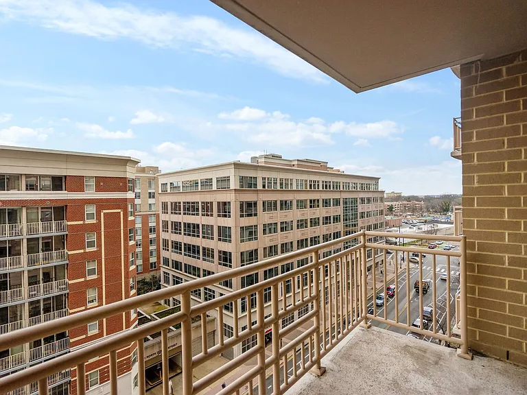 888 N Quincy St #908 — Photo 11