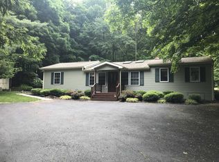 230 E Hook Rd, Hopewell Junction, NY 12533