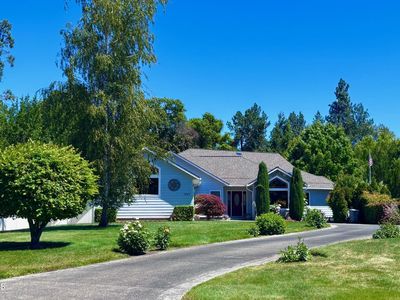 1207 SW Ironwood Dr, Grants Pass, OR, 97526