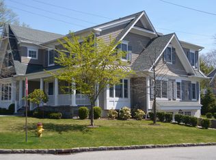 6 Hamilton Rd, Scarsdale, NY 10583