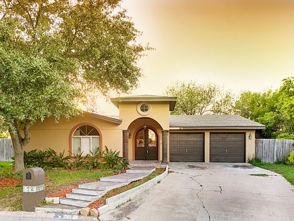 2nd image of 1719 Orchid Ave