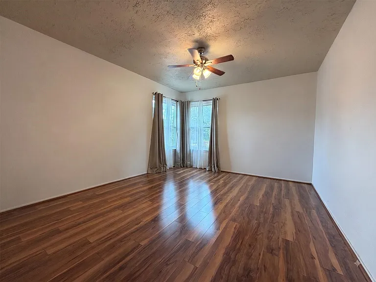 3507 Santa Rosa Ln — Photo 12