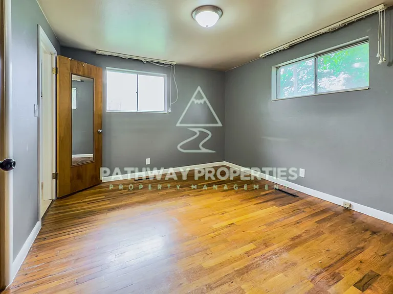 518 Vickie Ln — Photo 7
