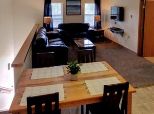 42 Nittany Dr APT 2, Dallas, PA 18612