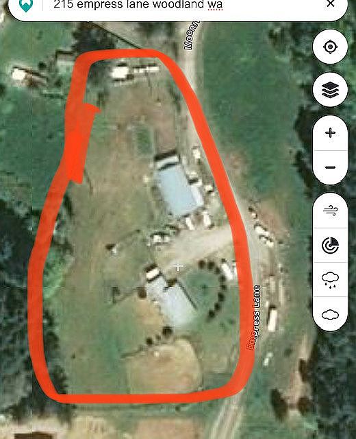 1st image of 215 Empress Ln