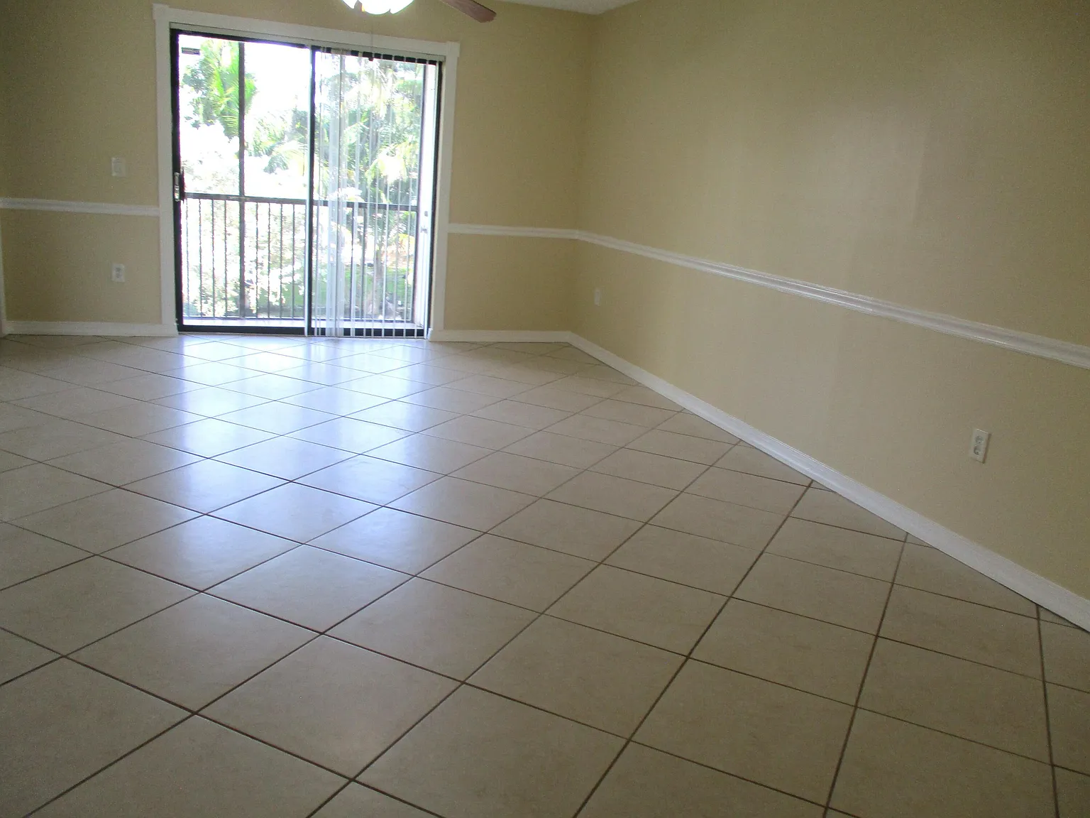 2 bed, 2.0 bath, 787 sqft, $2,100 — Photo 1