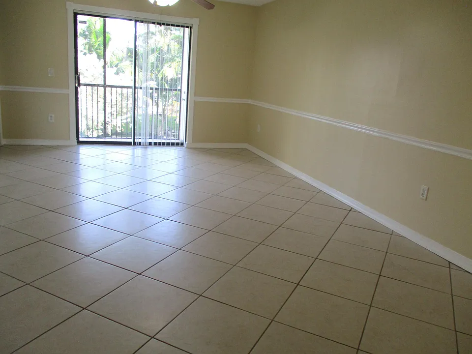 9389 NW 1st Ct #201