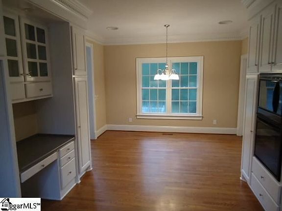 4th image of 116 Knoll Creek Dr