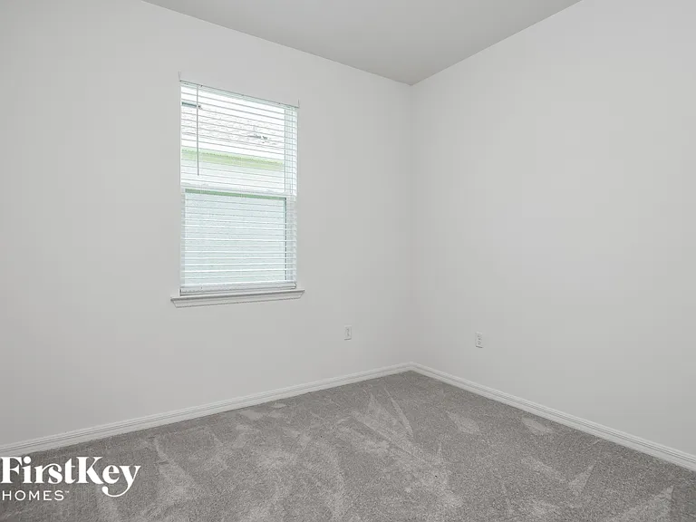1618 Isleta Loop — Photo 13