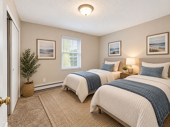 5th image of 1895 Middlesex St APT 18