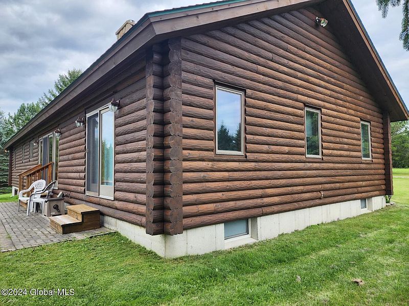 3rd image of 222 Stone Ridge Drive